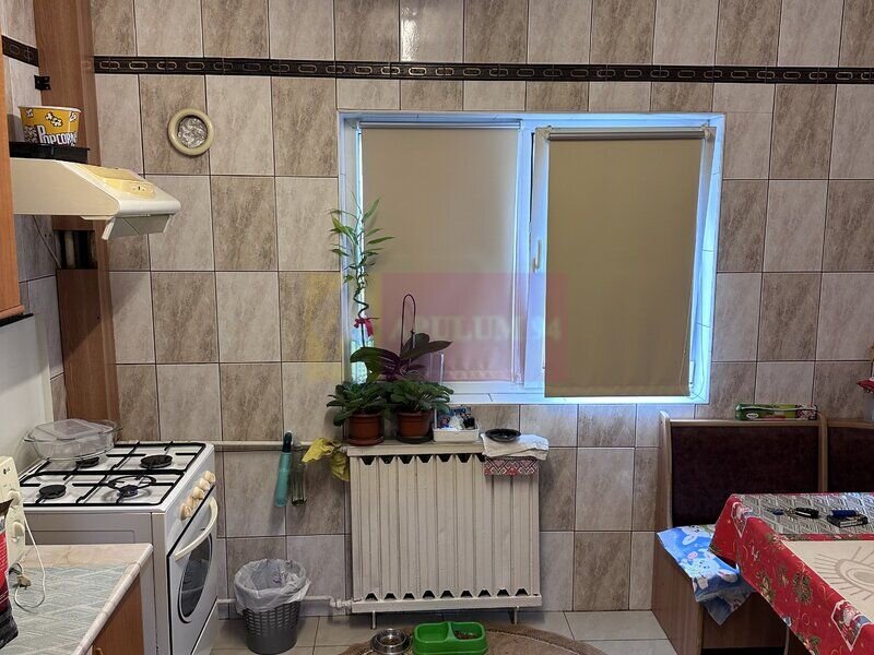 VAnzare apartament 3 camere Basarabia, aproape metrou Costin Georgian